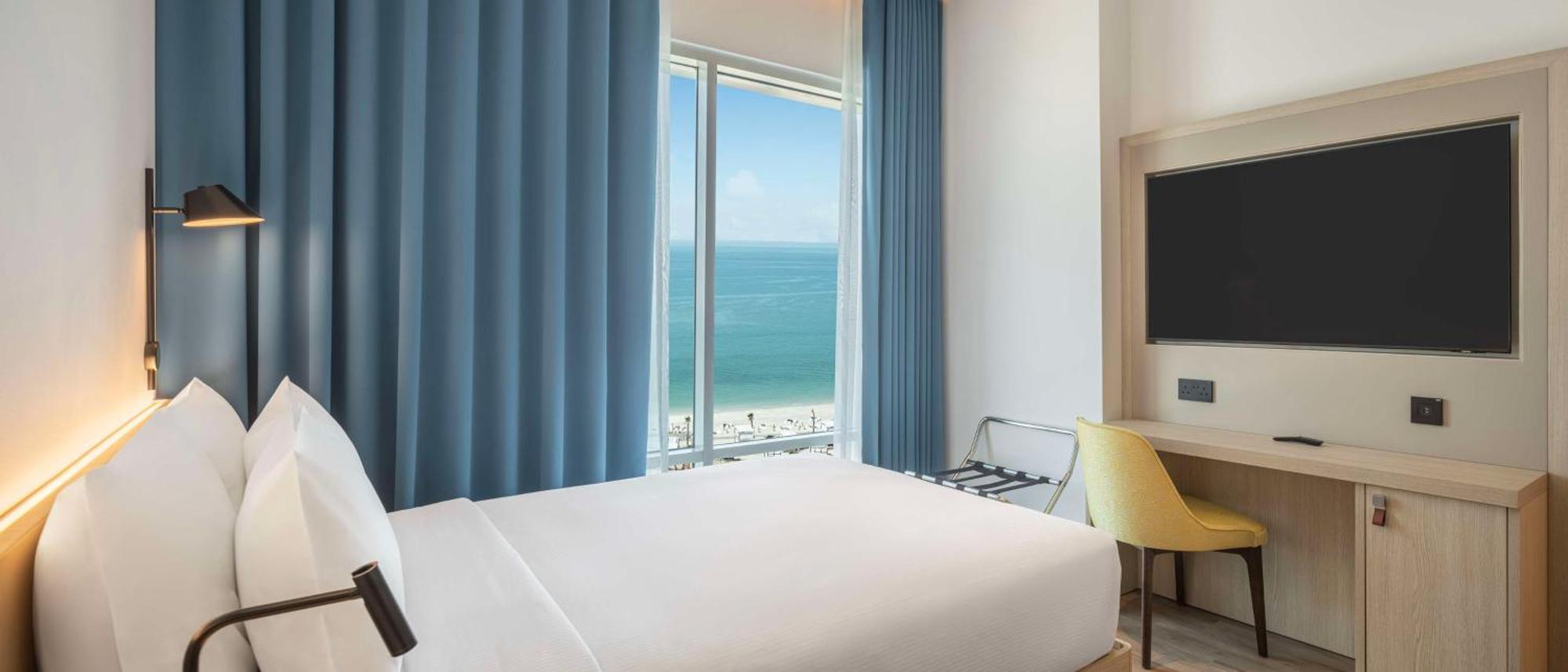Hampton By Hilton Kuwait Salmiya Hotel Kuwait City Exterior photo