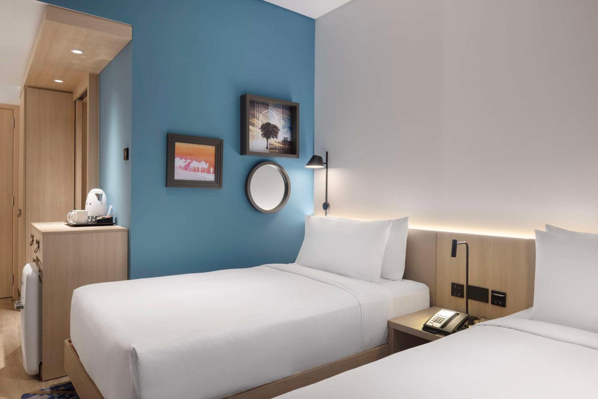 Hampton By Hilton Kuwait Salmiya Hotel Kuwait City Exterior photo