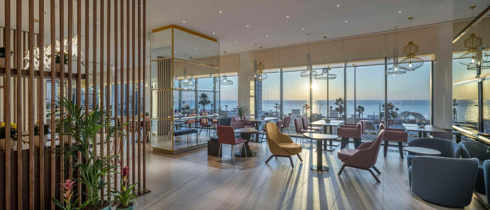 Hampton By Hilton Kuwait Salmiya Hotel Kuwait City Exterior photo